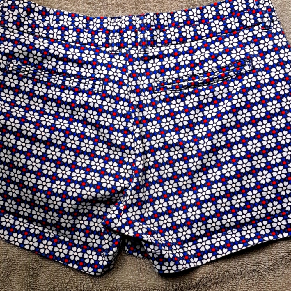 GAP size 2 shorts flower print - Picture 5 of 5